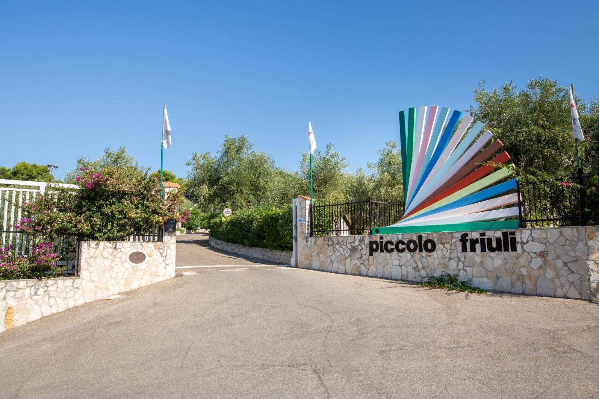 ヴィエステ Centro Vacanze Piccolo Friuliアパートホテル エクステリア 写真